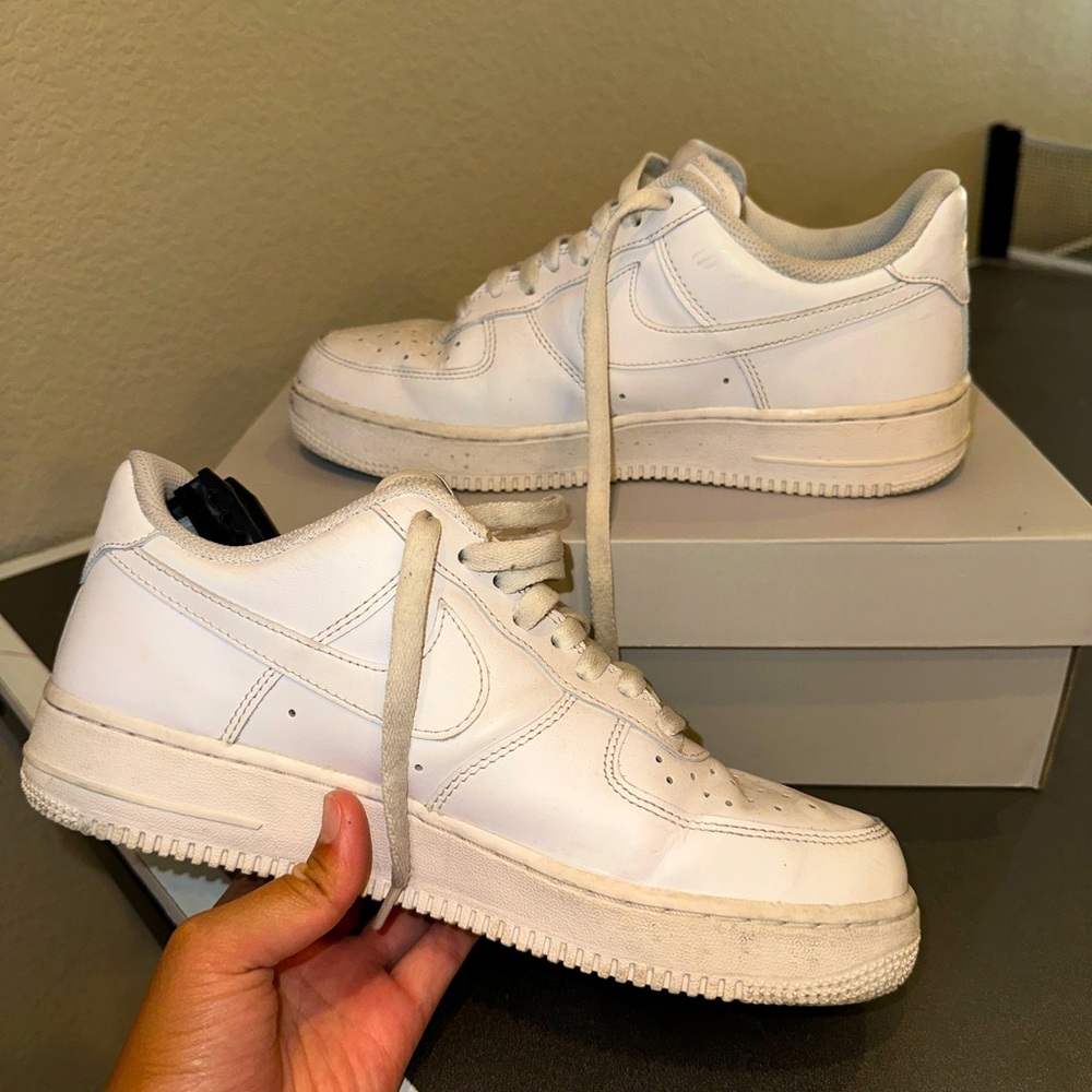 White Air Force 1 Size 9.5